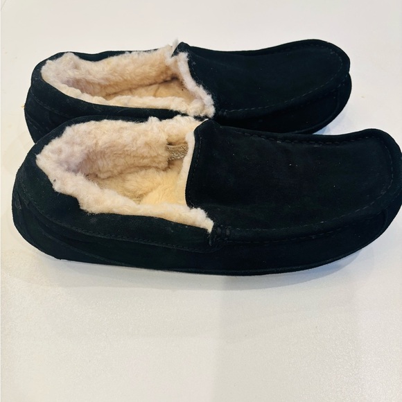 UGG Men’s Ascot Slippers in Black suede with UGGplush wool lining size 12 - Picture 6 of 8